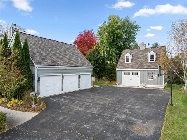 $799,900 | 1641 Prairie Lane, Richfield, WI 53033