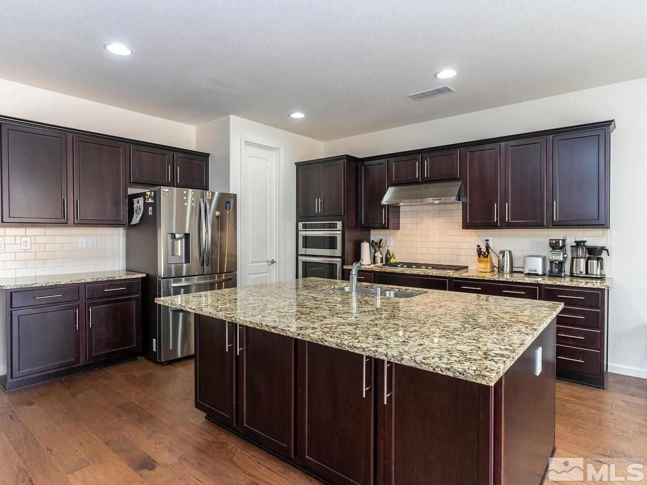 9804 Kerrydale Court Reno, NV 89521 - Photo 5 of 19 Photo 6