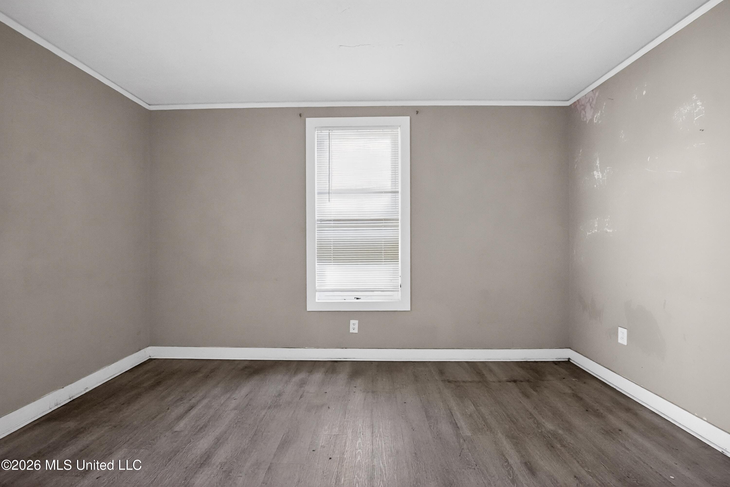 343 Broadmoor Drive Jackson, MS 39206 - Photo 16 of 40 21_343_Broadmoor_Dr-Living_room-6811