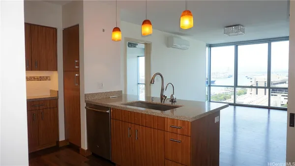 $3,750 | 555 South Street, Unit 1808, Honolulu, HI 96813