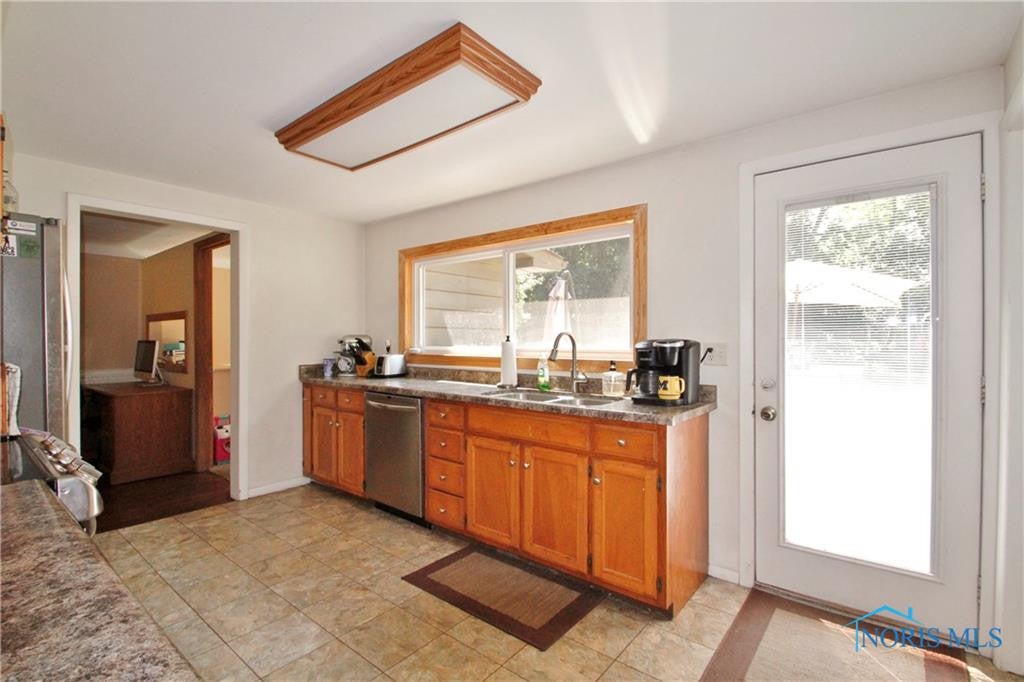 1350 Albon Road Holland, OH 43528 - Photo 19 of 35 Gallery Image 19
