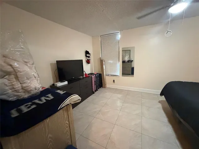 $2,200 | 7173 Orange Drive, Unit 110B, Davie, FL 33314