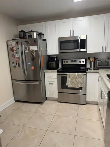 $2,200 | 7173 Orange Drive, Unit 110B, Davie, FL 33314