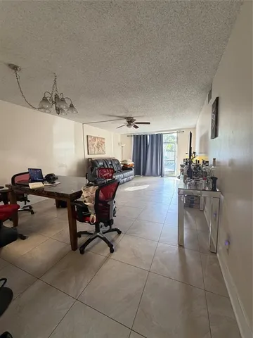 $2,200 | 7173 Orange Drive, Unit 110B, Davie, FL 33314