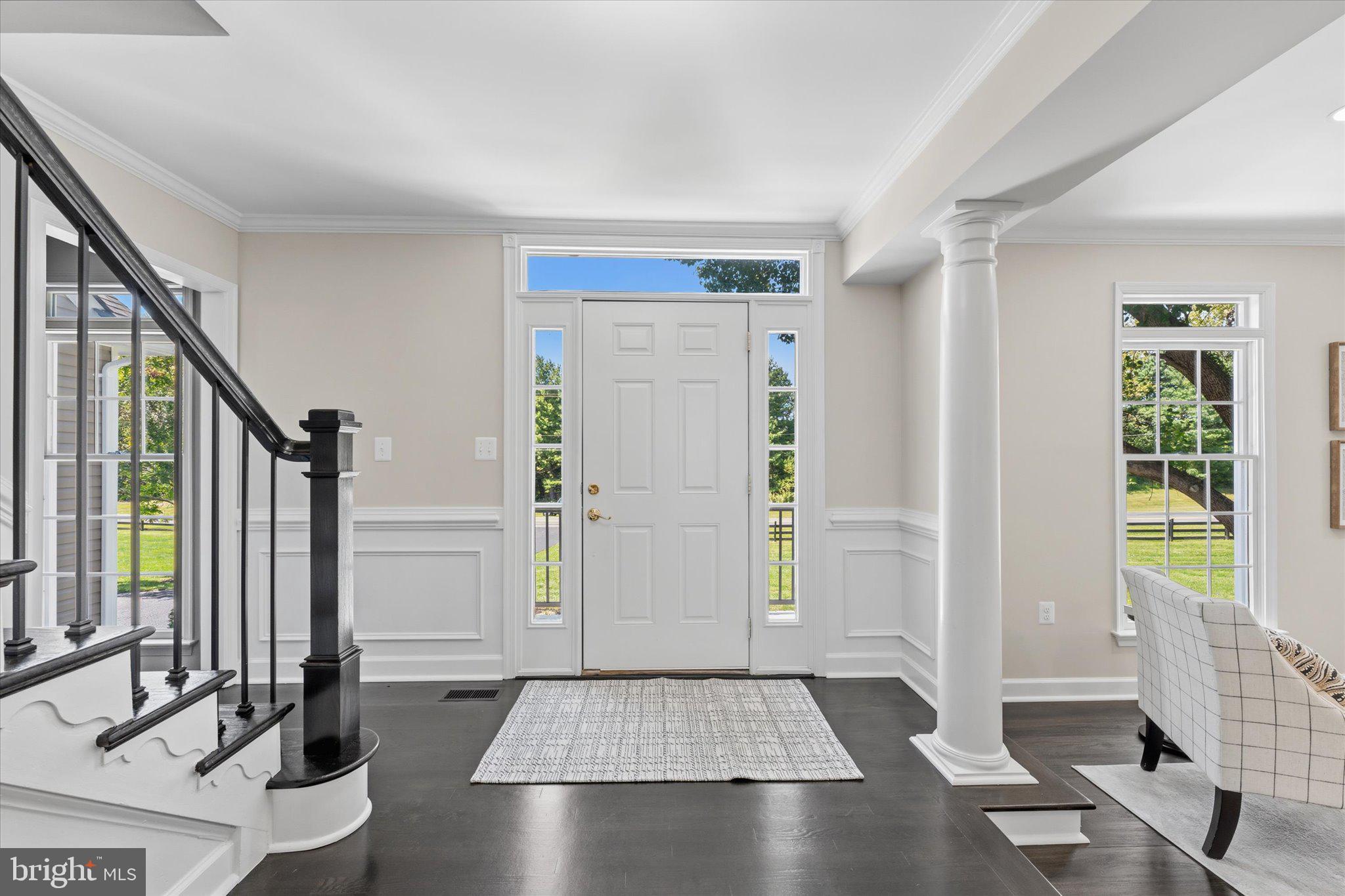17572 Tranquility Road Purcellville, VA 20132 - Photo 5 of 59 Foyer