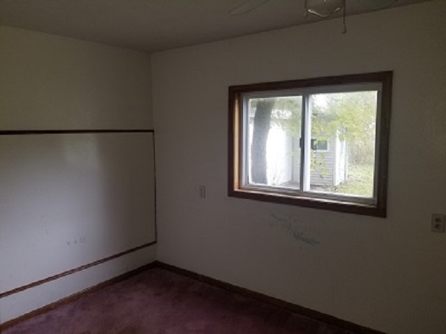 1696 South 9 Mile Road Midland, MI 48640 - Photo 5 of 15 1853646-4.JPG