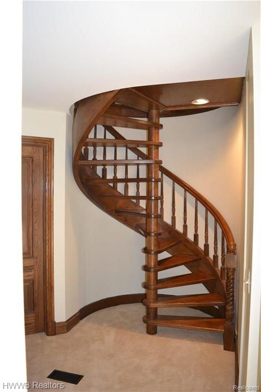 330 Camelot Way Rochester, MI 48306 - Photo 30 of 48