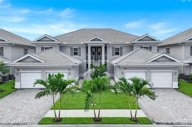 $1,800,000 | 280 Indies Drive East, Unit 101 102 201 202, Naples, FL 34114