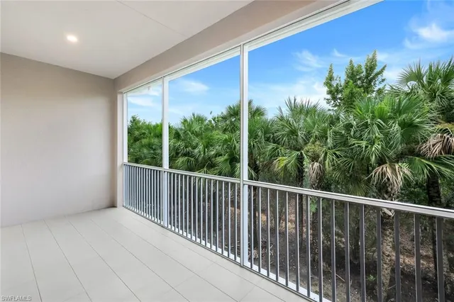 $1,800,000 | 280 Indies Drive East, Unit 101 102 201 202, Naples, FL 34114