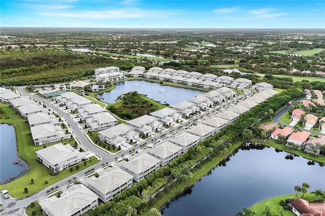 $1,800,000 | 280 Indies Drive East, Unit 101 102 201 202, Naples, FL 34114