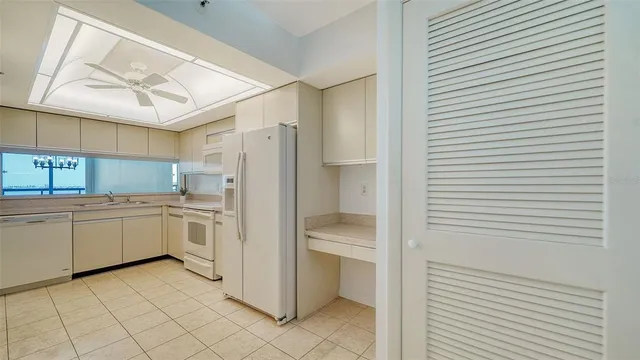 $3,975 | 888 Boulevard Of The Arts, Unit 1003, Sarasota, FL 34236