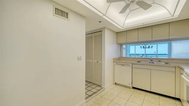 $3,975 | 888 Boulevard Of The Arts, Unit 1003, Sarasota, FL 34236