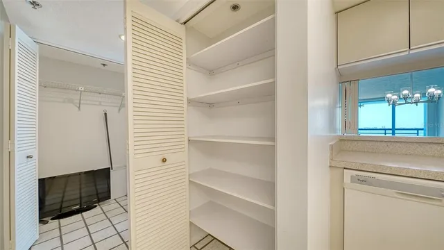 $3,975 | 888 Boulevard Of The Arts, Unit 1003, Sarasota, FL 34236