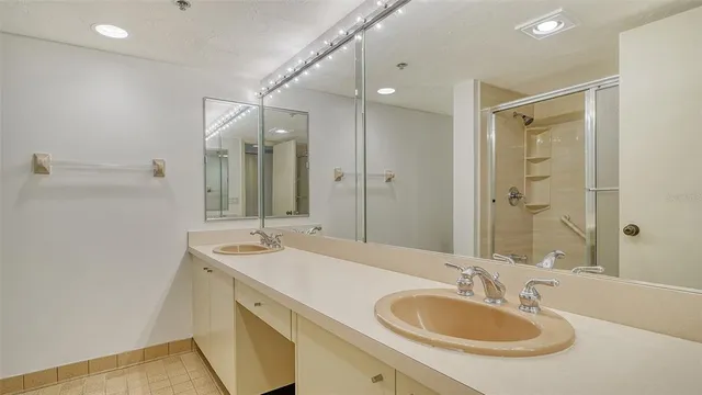 $3,975 | 888 Boulevard Of The Arts, Unit 1003, Sarasota, FL 34236