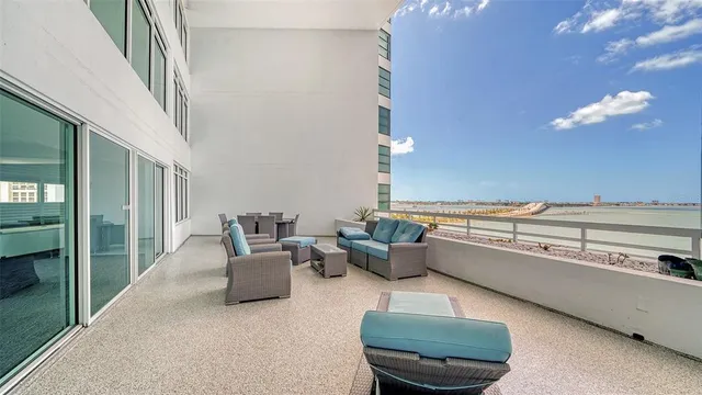 $3,975 | 888 Boulevard Of The Arts, Unit 1003, Sarasota, FL 34236