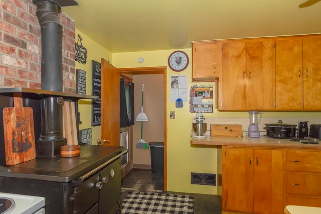 $299,000 | 2383 Burnt Valley Road, Unit B, Chewelah, WA 99109