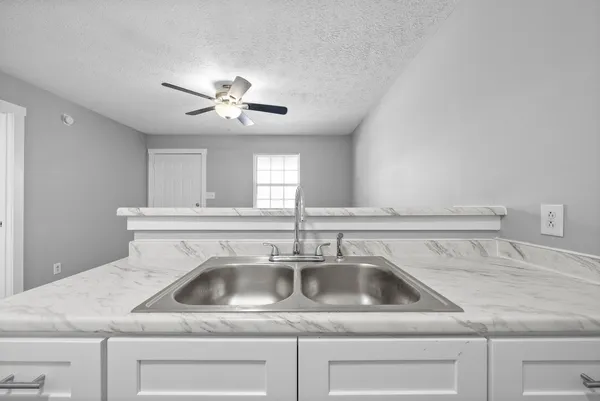 $825 | 765 Robb Avenue, Unit 8, Clarksville, TN 37040