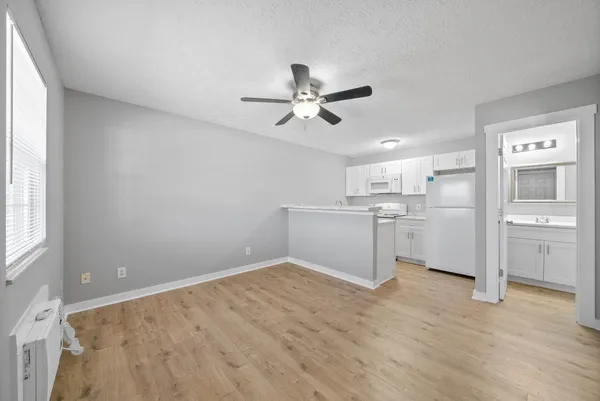 $825 | 765 Robb Avenue, Unit 8, Clarksville, TN 37040