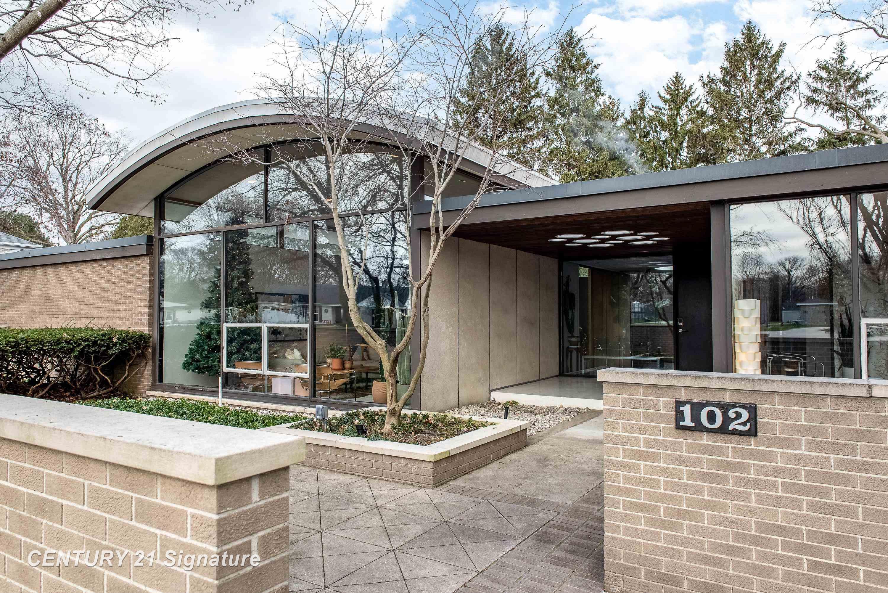 102 Boehringer Court Bay City, MI 48708 - Photo 5 of 97 50166143-5f6912d5-8598-469c-bac5-651cf077f35c.JPG