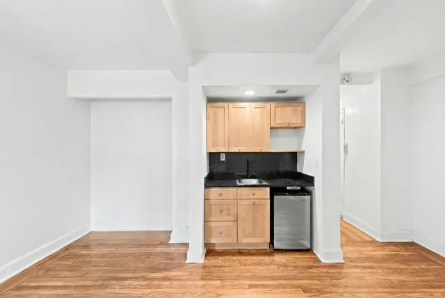 $295,000 | 25 Tudor City Place, Unit 1009 | Murray Hill