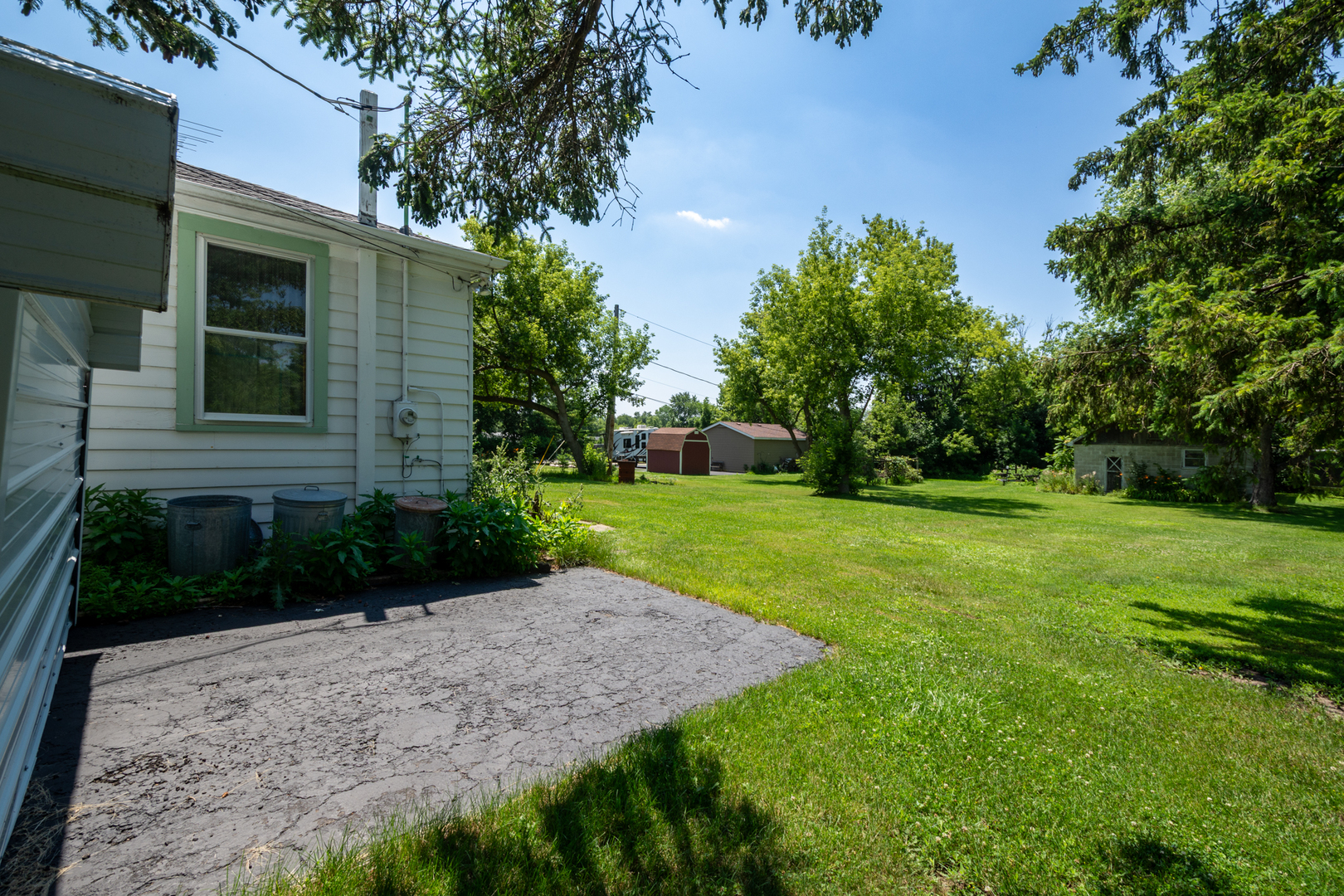 40484 Deep Lake Road Antioch, IL 60002 - Photo 23 of 29 Gallery Image 23