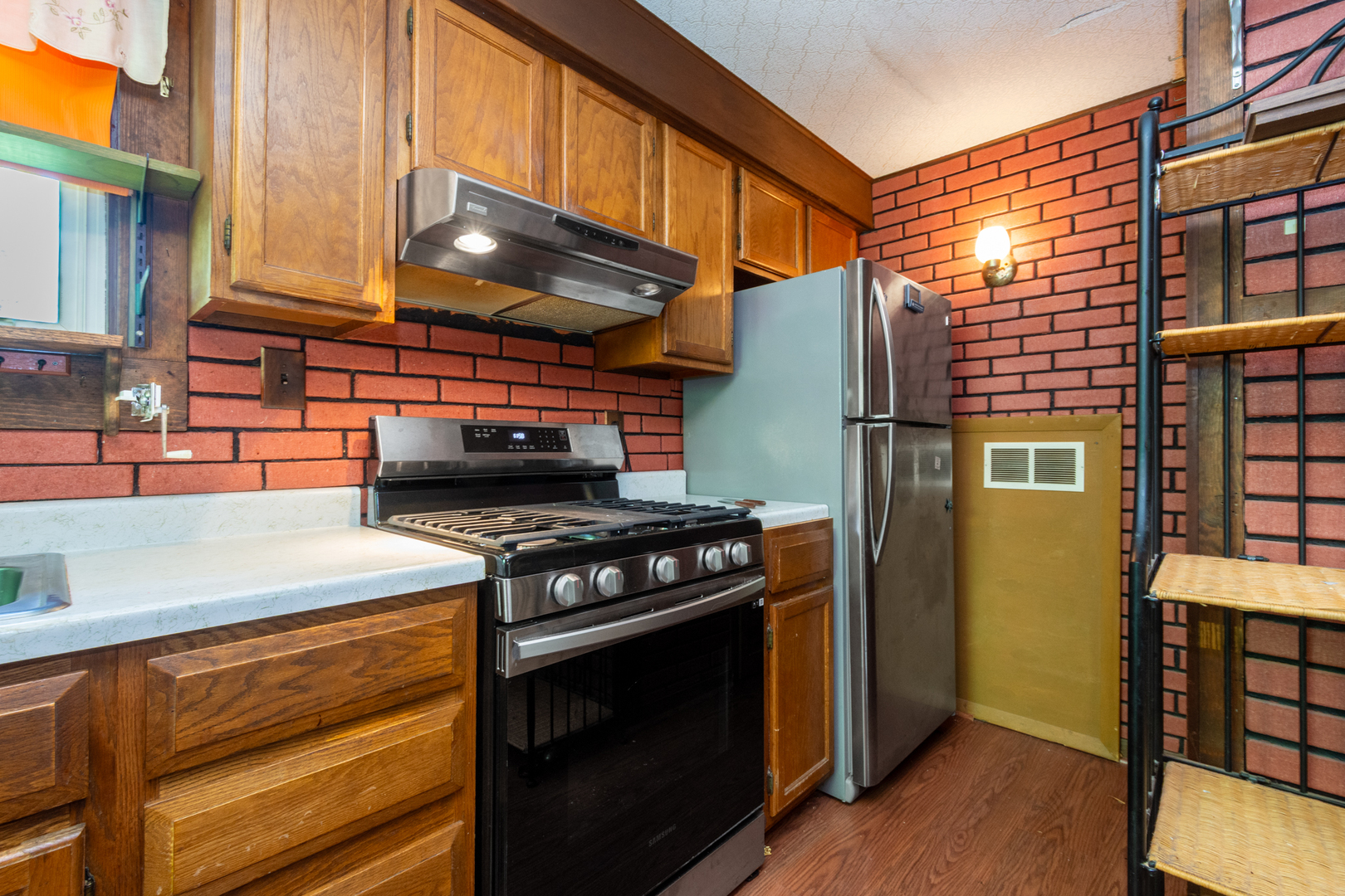 40484 Deep Lake Road Antioch, IL 60002 - Photo 8 of 29 Gallery Image 8