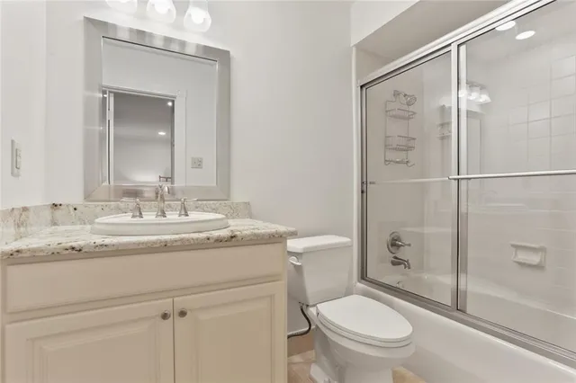 $525,000 | 3000 St Charles Avenue, Unit 211, New Orleans, LA 70115