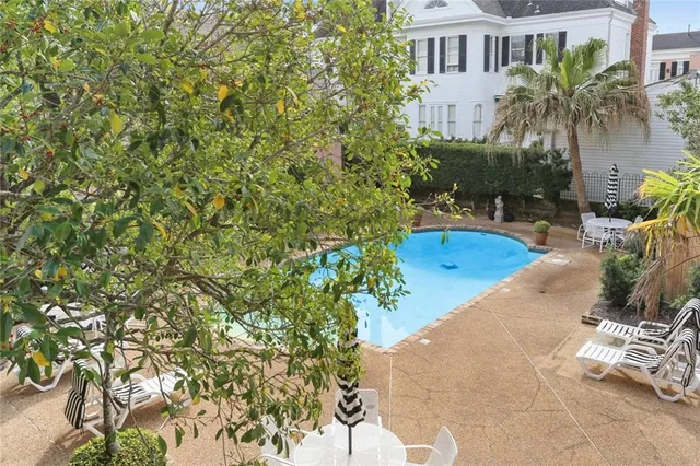 $525,000 | 3000 St Charles Avenue, Unit 211, New Orleans, LA 70115