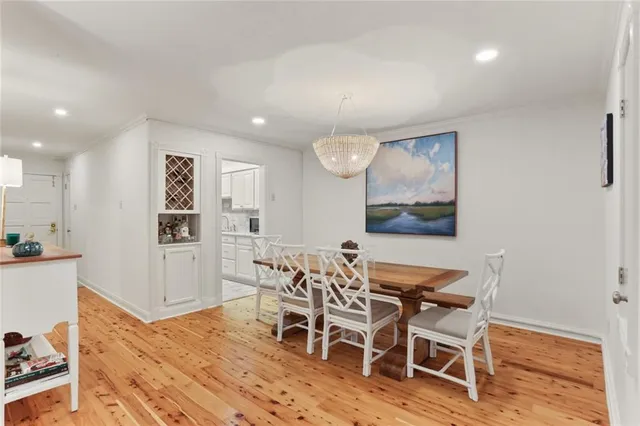 $525,000 | 3000 St Charles Avenue, Unit 211, New Orleans, LA 70115