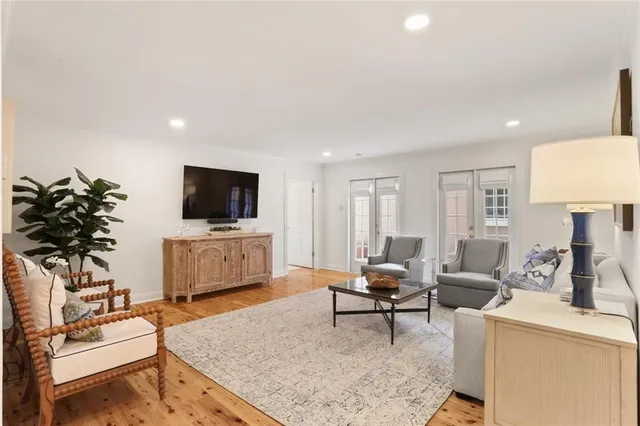 $525,000 | 3000 St Charles Avenue, Unit 211, New Orleans, LA 70115