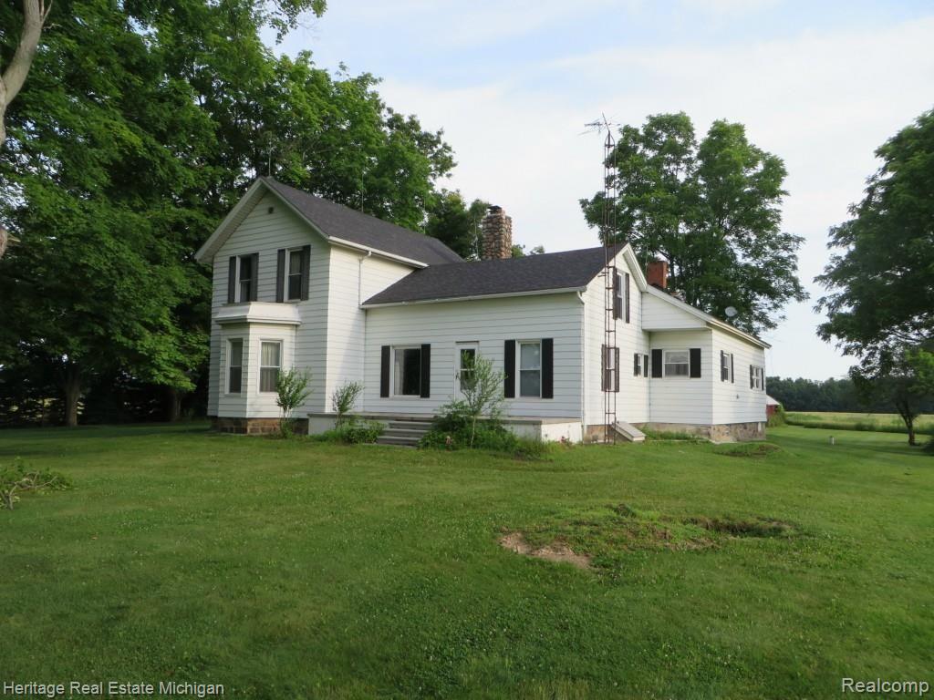 10413 Beard Road Byron, MI 48418 - Photo 2 of 17 IMG_3493.jpg