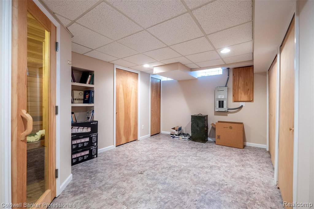 33669 York Ridge Street Farmington Hills, MI 48331 - Photo 43 of 46