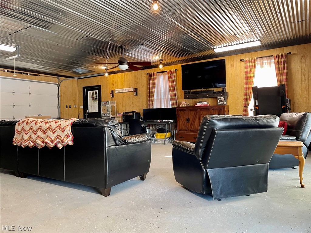 28400 Friendly Ridge Road Tippecanoe, OH 44699 - Photo 9 of 32 Gallery Image 9