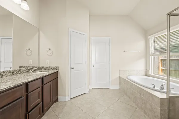 $2,350 | 14110 Timber Ridge Drive, Pearland, TX 77584