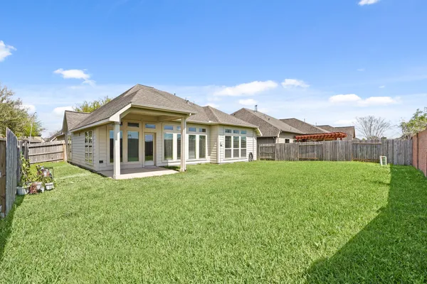 $2,350 | 14110 Timber Ridge Drive, Pearland, TX 77584