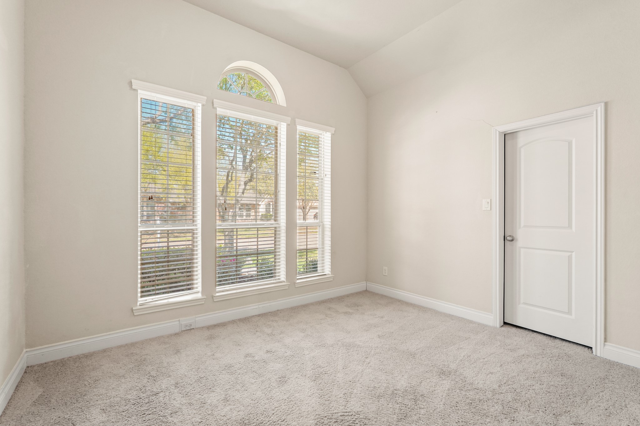 14110 Timber Ridge Drive Pearland, TX 77584 - Photo 4 of 26