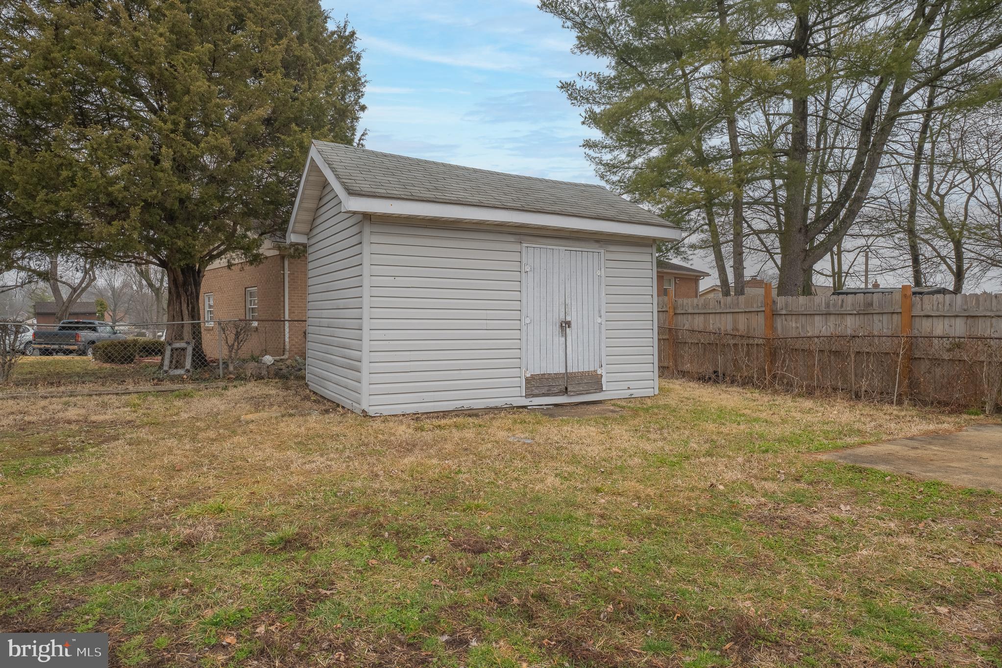 7804 D'Arcy Road District Heights, MD 20747 - Photo 49 of 61 a backyard of a house