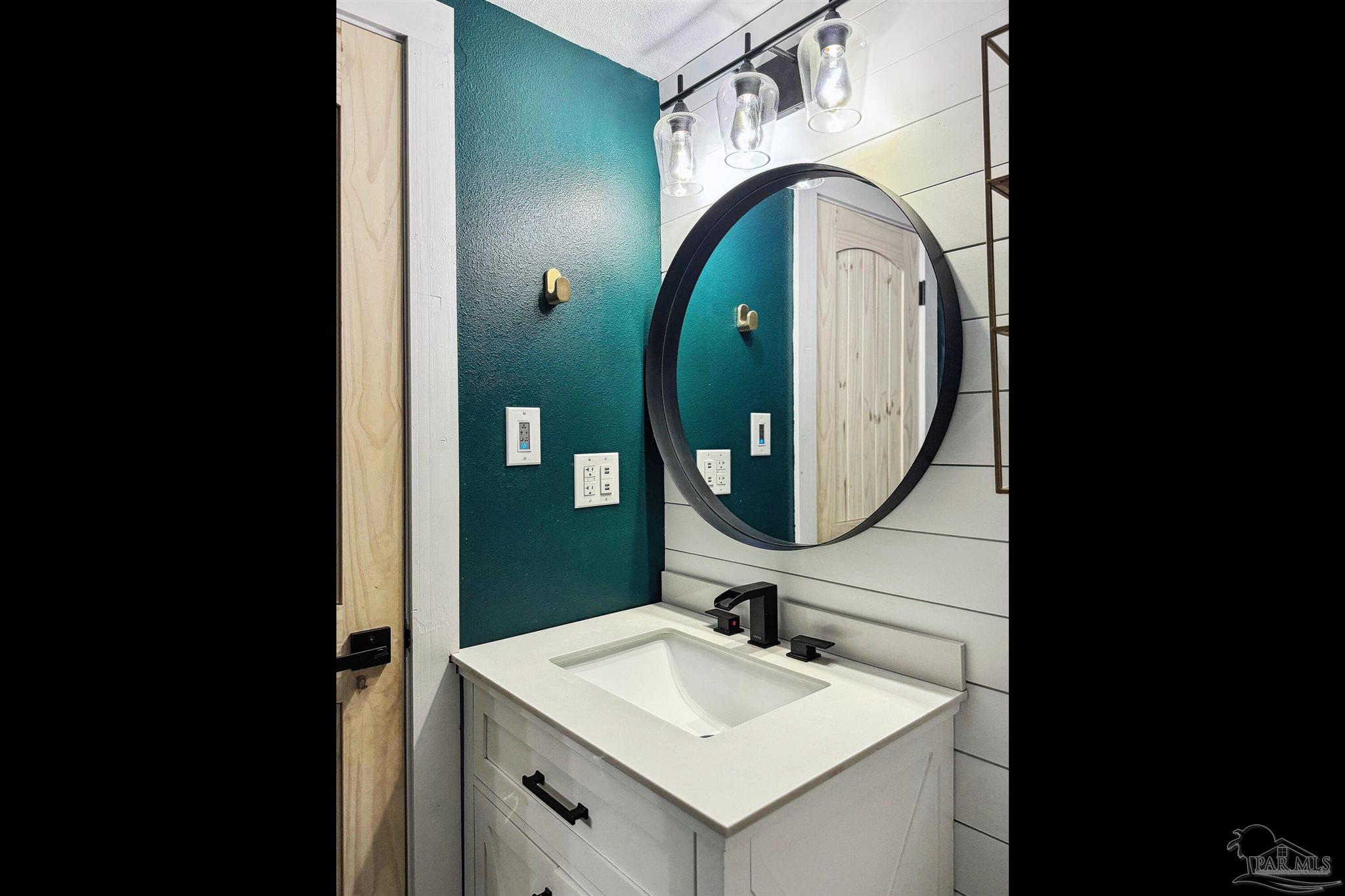 827 West Roberts Road Cantonment, FL 32533 - Photo 15 of 34 Gallery Image 15