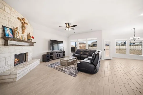 $3,500 | 3841 Eagles Bluff Road, Midlothian, TX 76065