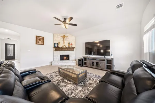 $3,500 | 3841 Eagles Bluff Road, Midlothian, TX 76065