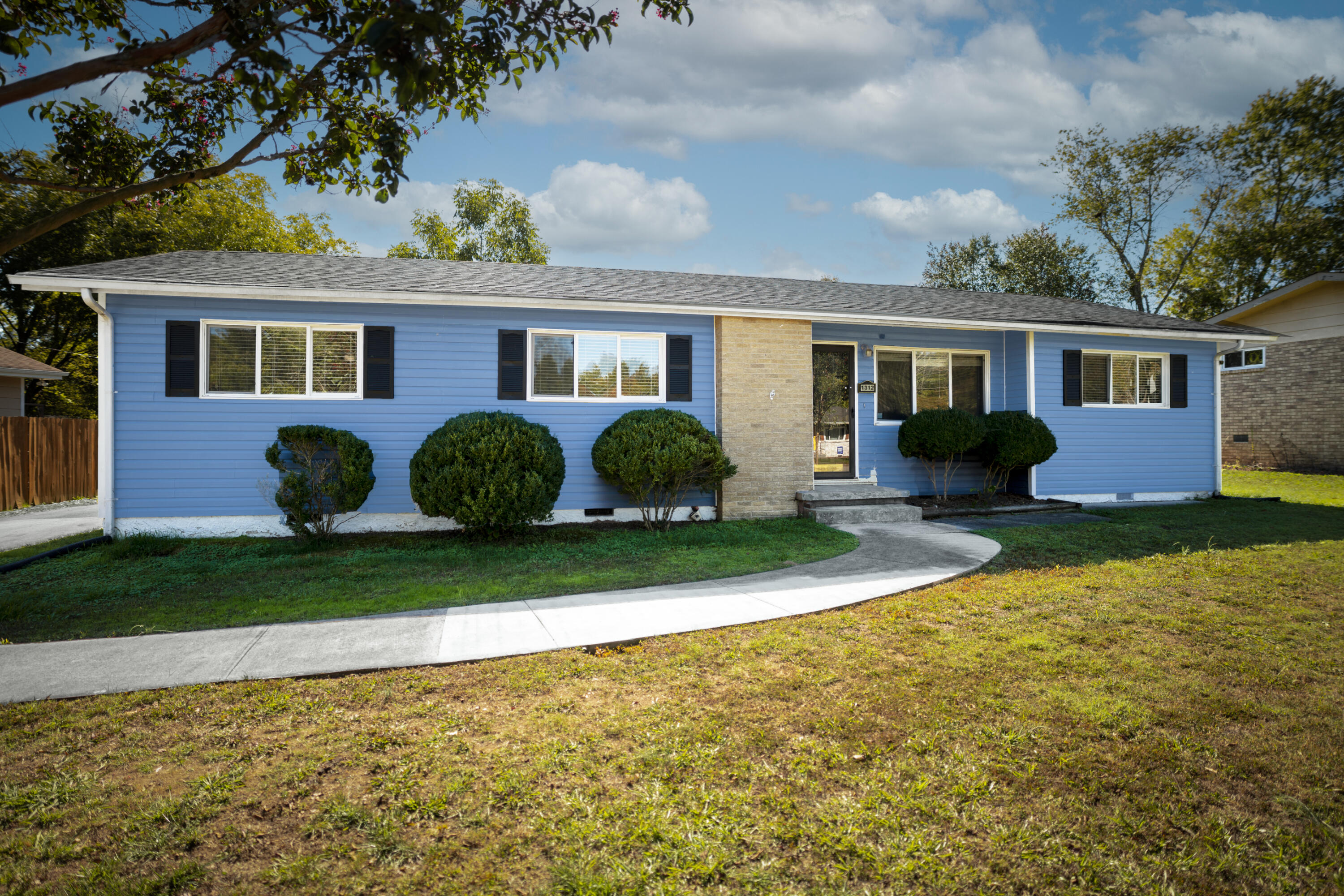 1312 Ridgefield Circle Chattanooga, TN 37412 - Photo 1 of 33 _DSC2196-Edit