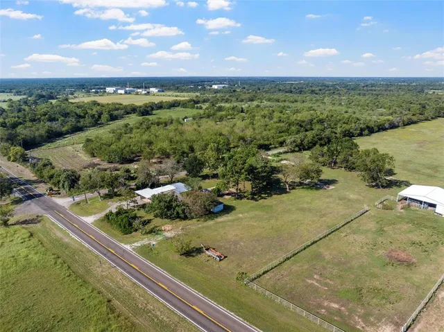 a view of a outdoor space