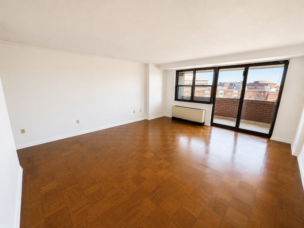 9 Hawthorne Place, Unit 12F Boston, MA 02114 - Photo 4 of 14