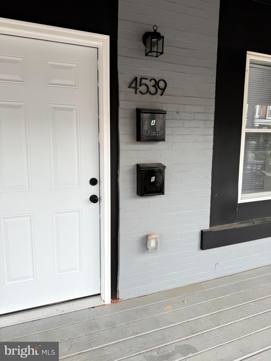 4539 North 18th Street Philadelphia, PA 19140 - Photo 3 of 25 a view of a entryway