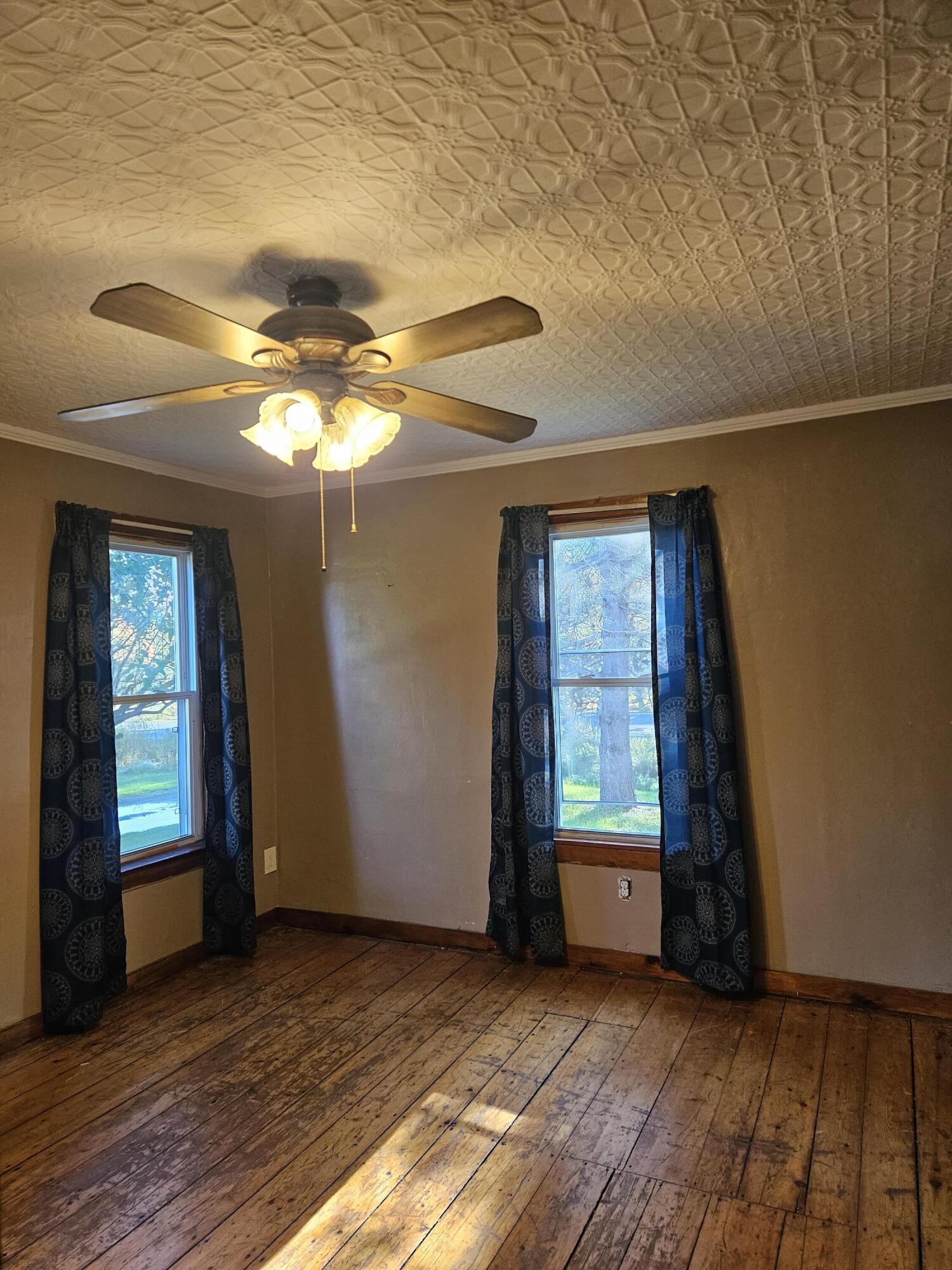 1465 Waterville Road Belfast, ME 04915 - Photo 13 of 31 Livingroom