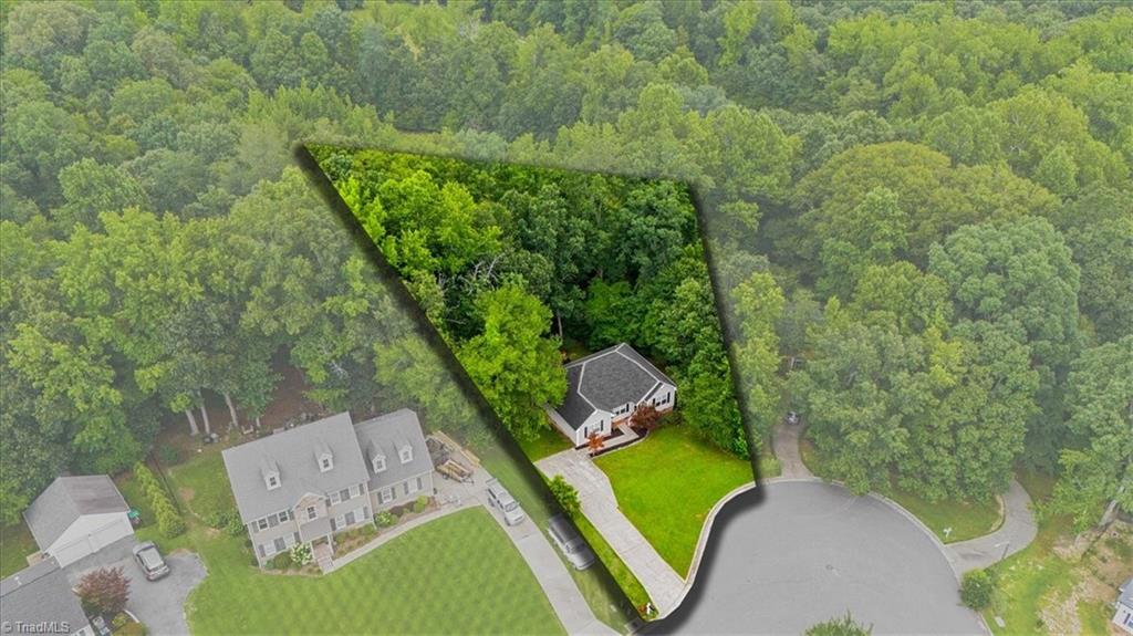 311 Ridgeland Drive High Point, NC 27262 - Photo 38 of 42 Gallery Image 38