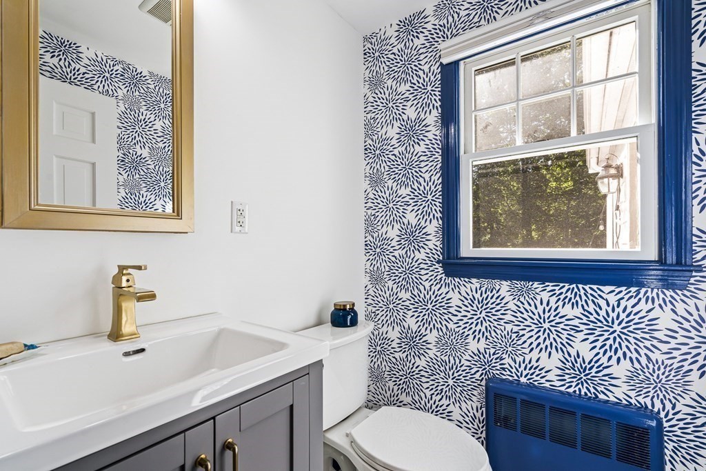 17 Putney Road Wellesley, MA 02481 - Photo 21 of 35