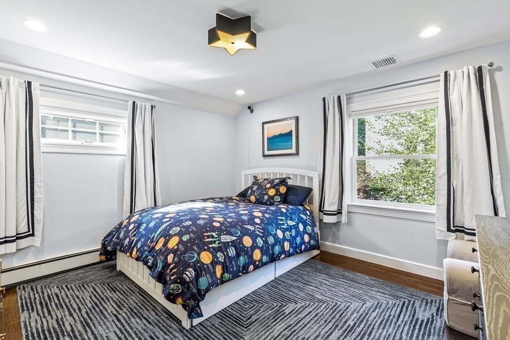 17 Putney Road Wellesley, MA 02481 - Photo 22 of 35