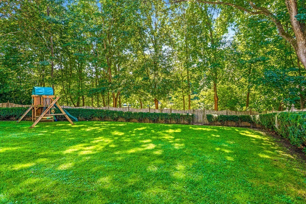 17 Putney Road Wellesley, MA 02481 - Photo 34 of 35