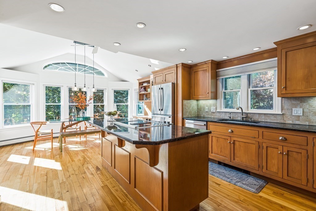 17 Putney Road Wellesley, MA 02481 - Photo 6 of 35